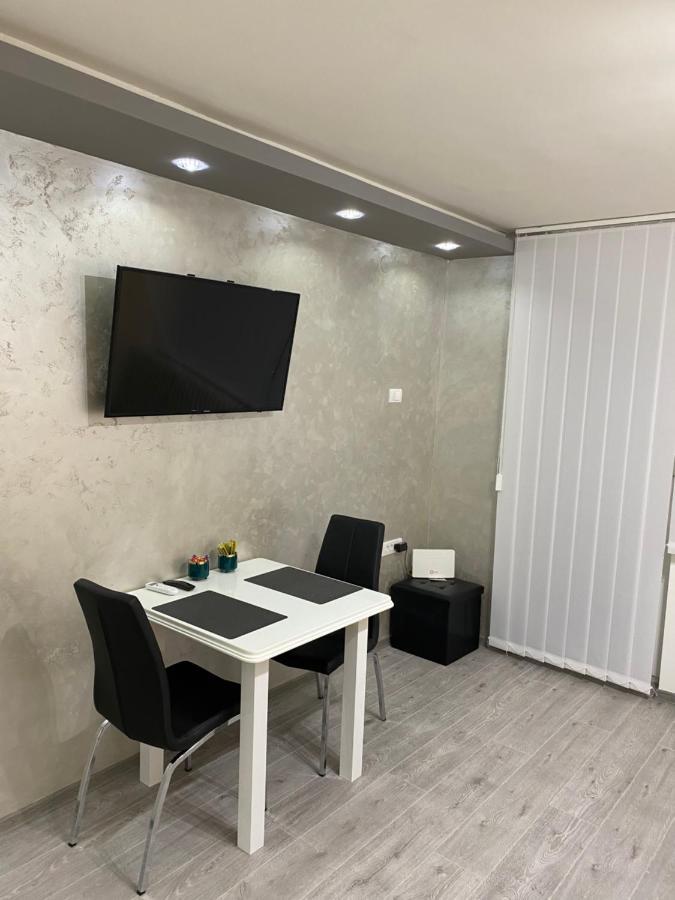 Manirosi 5 Apartment Subotica Exteriér fotografie